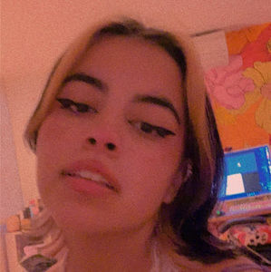 Meet your Posher, Daniela